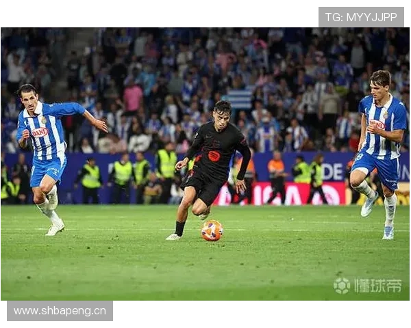 巴萨年轻化阵痛显现：活力背后稳定性承压，防守漏洞逐步反映于战绩