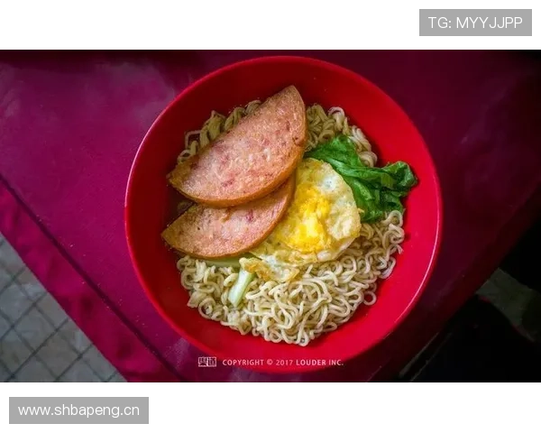 杨威家的冰箱里居然塞满了蛋白粉，连饮料都得排队放？