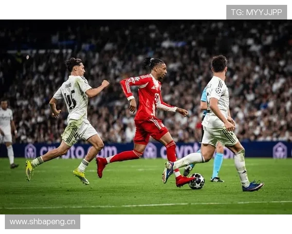 球队危机来临：拜仁管理层混乱，战术体系陷入僵局，豪门地位岌岌可危！